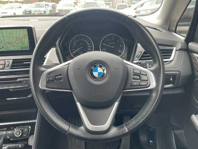 ＢＭＷ ２１８ｄ アクティブツアラー ラグジュアリー 埼玉県 2016(平28)年 3.1万km アルピンホワイト 黒革シート/純正ナビ/(Ｂｌｕｅｔｏｏｔｈ/USB/CD/DVD)/インテリジェントセーフティ/シートヒーター/パワーシート/ミラーＥＴＣ/純正アルミホイール/ＬＥＤヘッドライト/コーナーセンサー
