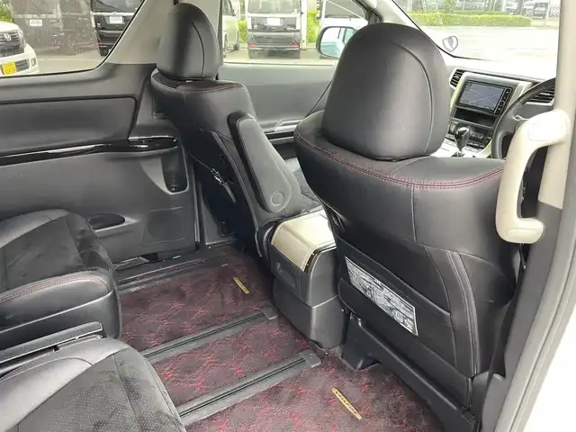トヨタ ヴェルファイア 2．4Z ゴールデンアイズ 東京都 2013(平25)年 9.3万km パール (株)IDOMが運営する【じしゃロン昭島店】の自社ローン専用車両になります。こちらは現金またはオートローンご利用時の価格です。自社ローンご希望の方は別途その旨お申付け下さい/フルセグテレビ/バックカメラ/フリップダウンモニター/ウィンカーミラー/オットマン/クルーズコントロール/ドアバイザー/プッシュスタート/両側パワースライドドア/パワーバックドア/ETC/クール＆ホットボックス