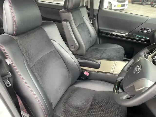 トヨタ ヴェルファイア 2．4Z ゴールデンアイズ 東京都 2013(平25)年 9.3万km パール (株)IDOMが運営する【じしゃロン昭島店】の自社ローン専用車両になります。こちらは現金またはオートローンご利用時の価格です。自社ローンご希望の方は別途その旨お申付け下さい/フルセグテレビ/バックカメラ/フリップダウンモニター/ウィンカーミラー/オットマン/クルーズコントロール/ドアバイザー/プッシュスタート/両側パワースライドドア/パワーバックドア/ETC/クール＆ホットボックス