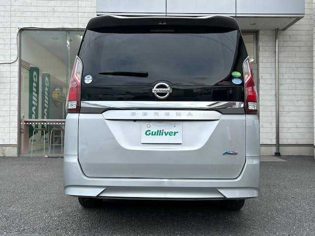 日産 セレナ X 埼玉県 2017(平29)年 13.1万km ブリリアントシルバー 9インチ純正SDナビ/スマートマルチセンターシート/パワースライドドア/アイドリングストップ/フルセグテレビ/ETC/Bluetooth/スペアキー