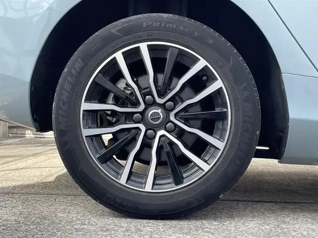 ボルボ Ｖ４０ T2 キネティック 東京都 2018(平30)年 5万km 青 ワンオーナー　ナビＥＤ　ＨＤＤナビ　Ｂカメラ　インテリセーフ　Ｂｌｕｅｔｏｏｔｈ　ＵＳＢ　ＡＣＣ　衝突警告　ＢＬＩＳ　ＬＫＡ　ＥＴＣ　ＬＥＤオートライト　バックフォグ　シートリフター　１６ｉｎｃｈＡＷ