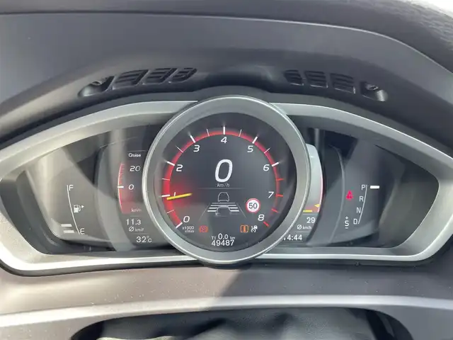 ボルボ Ｖ４０ T2 キネティック 東京都 2018(平30)年 5万km 青 ワンオーナー　ナビＥＤ　ＨＤＤナビ　Ｂカメラ　インテリセーフ　Ｂｌｕｅｔｏｏｔｈ　ＵＳＢ　ＡＣＣ　衝突警告　ＢＬＩＳ　ＬＫＡ　ＥＴＣ　ＬＥＤオートライト　バックフォグ　シートリフター　１６ｉｎｃｈＡＷ
