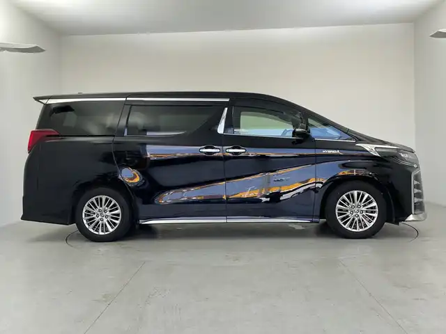 トヨタ アルファードハイブリット S タイプゴールド 愛知県 2020(令2)年 3万km ブラック 純正9型ナビ/・Bluetooth/・CD/DVD/・フルセグテレビ/サンルーフ/純正フリップダウンモニター/ハーフレザーシート/両側パワースライドドア/レーダークルーズコントロール/衝突軽減ブレーキ/レーンキープアシスト/オートマチックハイビーム/前後ドライブレコーダー/ビルトインETC/ステアリングスイッチ/コーナーセンサー/LEDヘッドライト/AC100V/スマートキー