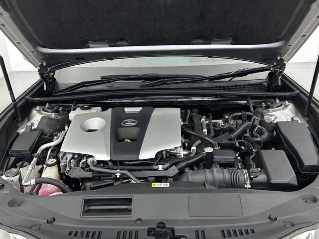 レクサス ＥＳ 300h バージョンL 宮城県 2019(平31)年 5.6万km ソニックチタニウム サンルーフ/三眼LEDヘッドランプ/ヘーゼル内装/純正ナビ/(AM/FM/SD/USB/BT/TV/AUX/CD/DVD/Miracast)/全方位カメラ/パノラミックビューモニター/ETC2.0/レーダークルーズコントロール/BSM/HUD/レザーシート/パワーシート/シートメモリー/シートヒーター/エアシート/パドルシフト/プッシュスタート/スマートキー/スペアキー×1/オートライト/オートマチックハイビーム/純正フロアマット/純正18インチアルミホイール/保証書/取扱説明書