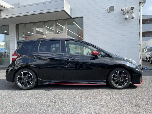 日産 ノート ニスモ 埼玉県 2016(平28)年 10.2万km スーパーブラック (株)IDOMが運営する【じしゃロン鳩ヶ谷店】の自社ローン専用車両になりますこちらは現金またはオートローンご利用時の価格です。自社ローンご希望の方は別途その旨お申付け下さい/登録時101406km/純正SDナ（MM316D-W）/　AM/FM/CD/DVD/MSV/Bluetooth/フルセグＴＶ/デジタルインナーミラー/全方位カメラ/ＥＴＣ/プッシュスタート/スマートキーx2/アイドリングストップ/ドライブレコーダー/ＮＩＳＭＯ専用スエード調スポーツシート/ＮＩＳＭＯ専用コンビハンドル/純正16インチアルミホイール/純正フロアマット/LEDヘッドライト/オートライト/フォグランプ/電動格納機能付きウインカーミラー/純正フロアマット