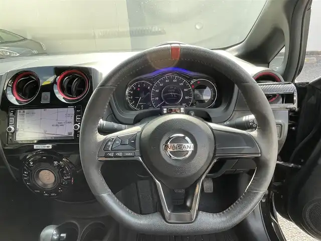 日産 ノート ニスモ 埼玉県 2016(平28)年 10.2万km スーパーブラック (株)IDOMが運営する【じしゃロン鳩ヶ谷店】の自社ローン専用車両になりますこちらは現金またはオートローンご利用時の価格です。自社ローンご希望の方は別途その旨お申付け下さい/登録時101406km/純正SDナ（MM316D-W）/　AM/FM/CD/DVD/MSV/Bluetooth/フルセグＴＶ/デジタルインナーミラー/全方位カメラ/ＥＴＣ/プッシュスタート/スマートキーx2/アイドリングストップ/ドライブレコーダー/ＮＩＳＭＯ専用スエード調スポーツシート/ＮＩＳＭＯ専用コンビハンドル/純正16インチアルミホイール/純正フロアマット/LEDヘッドライト/オートライト/フォグランプ/電動格納機能付きウインカーミラー/純正フロアマット