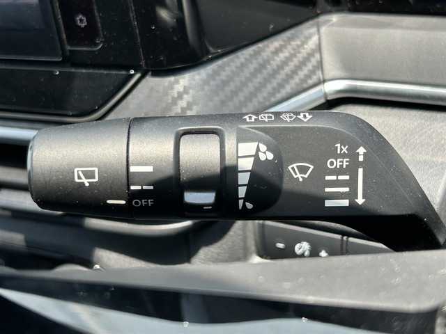 日産 ノート X 熊本県 2021(令3)年 5.5万km スーパーブラック 純正ナビ/・AM/FM/CD/DVD/USB/SD/iPod/BT/・フルセグTV/360°セーフティアシスト/・車線逸脱警報/・エマージェンシーブレーキ/・速度標識表示/・ふらつき警報/・オートマチックハイビーム/前後コーナーセンサー/電動サイドブレーキ/・オートホールド/ETC/オートライト/・ヘッドライトレベライザー/純正ドライブレコーダー/電動格納ミラー/純正ドアバイザー/純正フロアマット/スマートキー