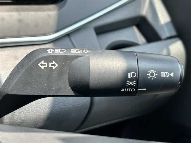 日産 ノート X 熊本県 2021(令3)年 5.5万km スーパーブラック 純正ナビ/・AM/FM/CD/DVD/USB/SD/iPod/BT/・フルセグTV/360°セーフティアシスト/・車線逸脱警報/・エマージェンシーブレーキ/・速度標識表示/・ふらつき警報/・オートマチックハイビーム/前後コーナーセンサー/電動サイドブレーキ/・オートホールド/ETC/オートライト/・ヘッドライトレベライザー/純正ドライブレコーダー/電動格納ミラー/純正ドアバイザー/純正フロアマット/スマートキー