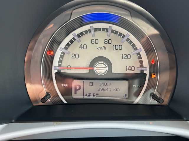 スズキ ハスラー X ターボ 茨城県 2015(平27)年 4万km クールカーキPM ターボ/D/N席シートヒーター/軽減衝突ブレーキ/レーンキープアシスト/横滑り防止システム/プッシュスタート/スマートキー/純正アルミホイール/純正フロアマット/アイドリングストップ/ステアリングスイッチ/オートライト/オートエアコン/パワーステアリング/パワーウィンドウ/盗難防止装置/電動格納ウィンカーミラー