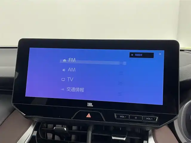 トヨタ ハリアー Z レザーパッケージ 道央・札幌 2023(令5)年 2.1万km プラチナホワイトパールマイカ ・4WD/・寒冷地仕様/・衝突被害軽減ブレーキ/・レーンキープアシスト/・レーダークルーズコントロール/・ブラインドスポットモニター/・メーカーナビ/・バックカメラ/・フルセグTV/・Bluetooth/・デジタルインナーミラー/・パワーシート/・シートヒーター&クーラー/・ステアリングヒーター/・パワーバックドア/・ドアロック連動ミラー