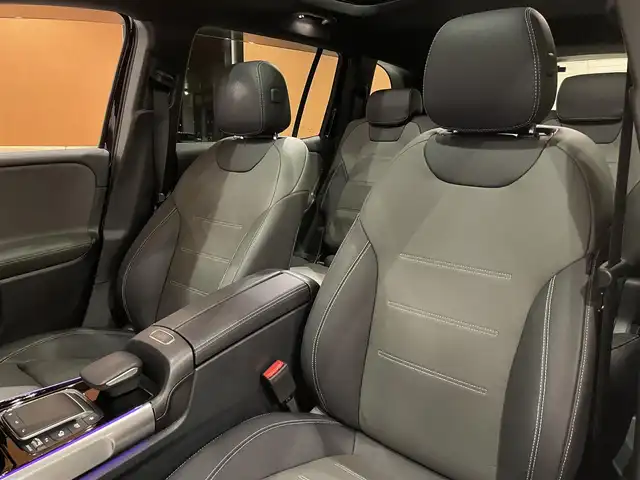 メルセデス・ベンツ Ｍ・ベンツ ＧＬＢ２００ｄ 4マチック AMGライン 道央・札幌 2021(令3)年 1.6万km コスモスブラック コスモスブラック/パノラミックスライディングルーフ/AMGレザーエクスクルーシブパッケージ/アドバンスドパッケージ/レーダーセーフティパッケージ/360°カメラ/本革シート/シートヒーター/メモリ付パワーシート/純正HDDナビ/フルセグテレビ/USB/BT