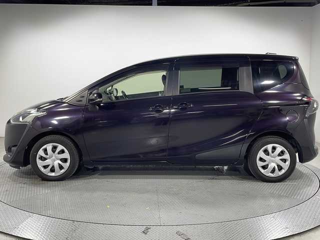 トヨタ シエンタ G クエロ 広島県 2017(平29)年 4.6万km クールボルドーガラスフレーク 禁煙車/純正ナビ/バックカメラ/両側パワースライドドア/ＥＴＣ/レーンキープアシスト/衝突被害軽減/オートマチックハイビーム/踏み間違い防止/ＬＥＤヘッドライト/フォグランプ/ステアリングスイッチ/ＤＶＤ/純正15インチアルミホイール(185/60/R15)/エアバッグ(運転席/助手席)