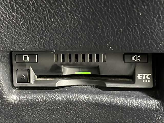 トヨタ シエンタ G クエロ 広島県 2017(平29)年 4.6万km クールボルドーガラスフレーク 禁煙車/純正ナビ/バックカメラ/両側パワースライドドア/ＥＴＣ/レーンキープアシスト/衝突被害軽減/オートマチックハイビーム/踏み間違い防止/ＬＥＤヘッドライト/フォグランプ/ステアリングスイッチ/ＤＶＤ/純正15インチアルミホイール(185/60/R15)/エアバッグ(運転席/助手席)