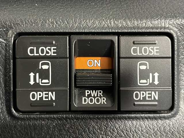 トヨタ シエンタ G クエロ 広島県 2017(平29)年 4.6万km クールボルドーガラスフレーク 禁煙車/純正ナビ/バックカメラ/両側パワースライドドア/ＥＴＣ/レーンキープアシスト/衝突被害軽減/オートマチックハイビーム/踏み間違い防止/ＬＥＤヘッドライト/フォグランプ/ステアリングスイッチ/ＤＶＤ/純正15インチアルミホイール(185/60/R15)/エアバッグ(運転席/助手席)