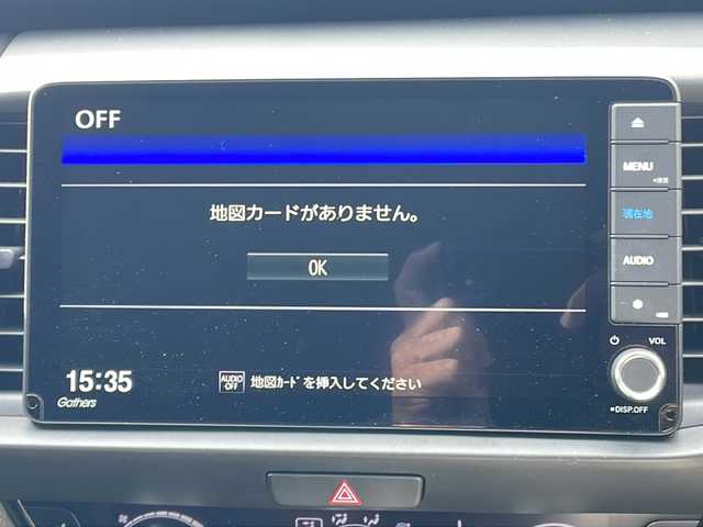 ホンダ フィット リュクス 山梨県 2020(令2)年 2.1万km プレミアムサンライトホワイトパール 純正9インチメモリーナビ/ （VXU-205FTi）/CD/DVD/BT/フルセグTV/バックカメラ/HONDA SENSING/・アダプティブクルーズコントロール/・衝突軽減ブレーキ/・車線維持支援システム/・誤発進抑制機能/・先行車発進お知らせ機能/・オートハイビーム/・標識認識機能/アイドリングストップ/プッシュスタート/ETC/純正LEDヘッドライト/シートヒーター/ハーフレザーシート/純正アルミホイール