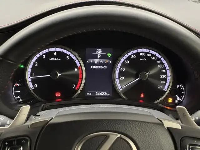 レクサス ＮＸ 200t Fスポーツ 三重県 2015(平27)年 2.5万km スターライトブラックガラスフレーク プレミアムガソリン・ターボ/FF/MTモード付フロア6AT/純正 7インチナビ/（AM/FM/CD/DVD/Blu-ray/SD/SDREC/USB/AUX/TV）/バックカメラ＆サイドカメラ、コーナービュー/ドライブレコーダー 前方/ETC/安全/・【OP】プリクラッシュセーフティ/・【OP】レーダークルコン/・【OP】クリアランスソナー＆バックソナー/・TPMS：タイヤ空気圧監視システム/・トラクションコントロール/など/装備/・【OP】パワーバックドア/・【OP】後席6：4分割可倒式シート（電動リクライニング＆電動格納機能付）/・【OP】3眼フルLEDヘッドランプ/・Fスポーツ用本革スポーツシート（赤革）/・シートヒーター、シートベンチレーション（D/N）/・ステアリングヒーター/・8wayパワーシート（Dメモリー、ランバーサポート付/N）/・左右独立温度調整オートエアコン/・リヤピュリファイヤー（後席送風）/・電子パーキングブレーキ＆ブレーキホールド/・パドルシフト/・プッシュスタート/・スマートキーx2、カードキーx1/・【OP】純正 19inAW/・保/など