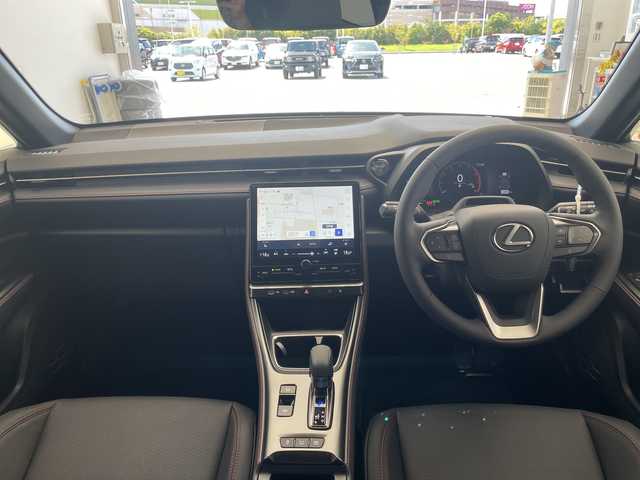 レクサス ＬＢＸ アクティブ 愛知県 2025(令7)年 0.3万km グレーⅡ 純正10型ディズプレイオーディオナビ/全方位カメラ/レーダークルーズコントロール/シートヒーター/バックカメラ/電動リアゲート/ヘッドアップディスプレイ/コーナーセンサー/純正アルミホイール/ETC2.0/ブラインドスポットモニター/LEDヘッドライト/ステアリングヒーター/オートマチックハイビーム/衝突軽減システム/Bluetooth/フルセグ/ステアリングスイッチ/スマートキー/プッシュスタート
