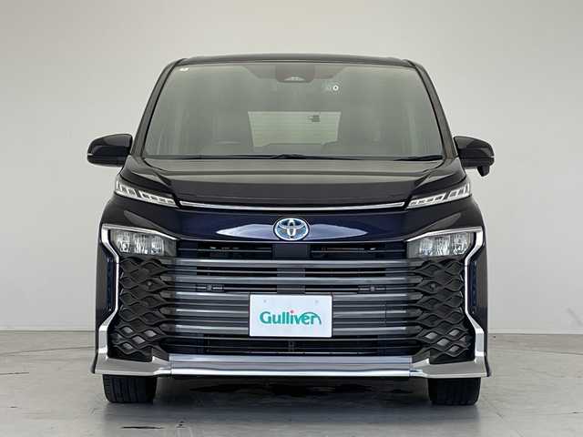 トヨタ ヴォクシー ハイブリッド S－Z 愛知県 2022(令4)年 3.1万km スパークリングブラックパールクリスタルシャイン トヨタセーフティセンス/純正10.5型ディズプレイオーディオナビ/フリップダウンモニター/両側パワースライドドア/レーダークルーズコントロール/シートヒーター/バックカメラ/コーナーセンサー/純正アルミホイール/ETC2.0/LEDヘッドライト/オートマチックハイビーム/ドライブレコーダー/衝突軽減システム/フルセグ/CD DVD/Bluetooth/ステアリングスイッチ/スマートキー/プッシュスタート