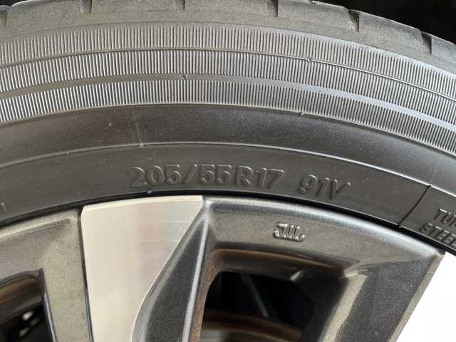 トヨタ ヴォクシー ハイブリッド S－Z 愛知県 2022(令4)年 3.1万km スパークリングブラックパールクリスタルシャイン トヨタセーフティセンス/純正10.5型ディズプレイオーディオナビ/フリップダウンモニター/両側パワースライドドア/レーダークルーズコントロール/シートヒーター/バックカメラ/コーナーセンサー/純正アルミホイール/ETC2.0/LEDヘッドライト/オートマチックハイビーム/ドライブレコーダー/衝突軽減システム/フルセグ/CD DVD/Bluetooth/ステアリングスイッチ/スマートキー/プッシュスタート