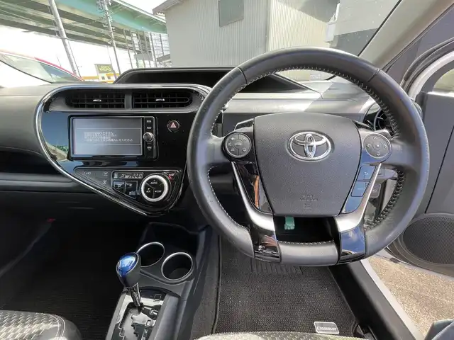 トヨタ アクア クロスオーバー 愛知県 2018(平30)年 7.9万km ホワイトパールクリスタルシャイン スマートキー/プッシュスタート/純正ナビ/バックカメラ/ビルトインETC/純正16インチAW/トヨタセーフティセンス/クリアランスソナー /オートライト/ドライブレコーダー/ハーフレザーシート/純正フロアマット/取説、保証書/スペアキー