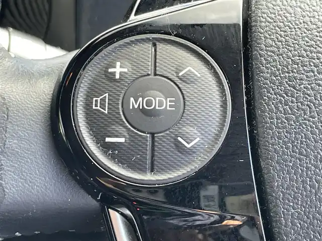 トヨタ アクア クロスオーバー 愛知県 2018(平30)年 7.9万km ホワイトパールクリスタルシャイン スマートキー/プッシュスタート/純正ナビ/バックカメラ/ビルトインETC/純正16インチAW/トヨタセーフティセンス/クリアランスソナー /オートライト/ドライブレコーダー/ハーフレザーシート/純正フロアマット/取説、保証書/スペアキー