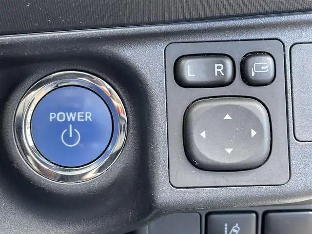 トヨタ アクア クロスオーバー 愛知県 2018(平30)年 7.9万km ホワイトパールクリスタルシャイン スマートキー/プッシュスタート/純正ナビ/バックカメラ/ビルトインETC/純正16インチAW/トヨタセーフティセンス/クリアランスソナー /オートライト/ドライブレコーダー/ハーフレザーシート/純正フロアマット/取説、保証書/スペアキー