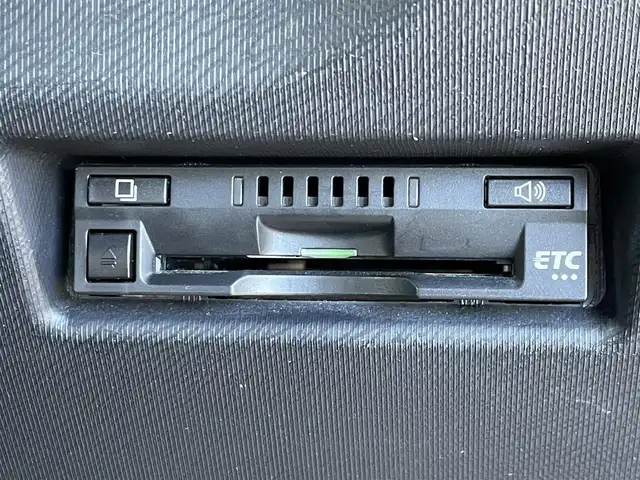 トヨタ アクア クロスオーバー 愛知県 2018(平30)年 7.9万km ホワイトパールクリスタルシャイン スマートキー/プッシュスタート/純正ナビ/バックカメラ/ビルトインETC/純正16インチAW/トヨタセーフティセンス/クリアランスソナー /オートライト/ドライブレコーダー/ハーフレザーシート/純正フロアマット/取説、保証書/スペアキー