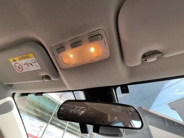 トヨタ アクア クロスオーバー 愛知県 2018(平30)年 7.9万km ホワイトパールクリスタルシャイン スマートキー/プッシュスタート/純正ナビ/バックカメラ/ビルトインETC/純正16インチAW/トヨタセーフティセンス/クリアランスソナー /オートライト/ドライブレコーダー/ハーフレザーシート/純正フロアマット/取説、保証書/スペアキー