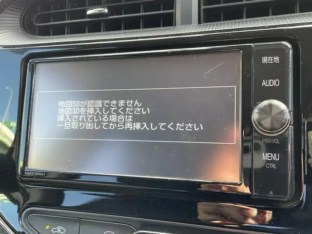 トヨタ アクア クロスオーバー 愛知県 2018(平30)年 7.9万km ホワイトパールクリスタルシャイン スマートキー/プッシュスタート/純正ナビ/バックカメラ/ビルトインETC/純正16インチAW/トヨタセーフティセンス/クリアランスソナー /オートライト/ドライブレコーダー/ハーフレザーシート/純正フロアマット/取説、保証書/スペアキー