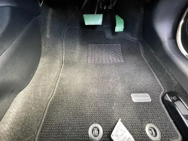 トヨタ アクア クロスオーバー 愛知県 2018(平30)年 7.9万km ホワイトパールクリスタルシャイン スマートキー/プッシュスタート/純正ナビ/バックカメラ/ビルトインETC/純正16インチAW/トヨタセーフティセンス/クリアランスソナー /オートライト/ドライブレコーダー/ハーフレザーシート/純正フロアマット/取説、保証書/スペアキー