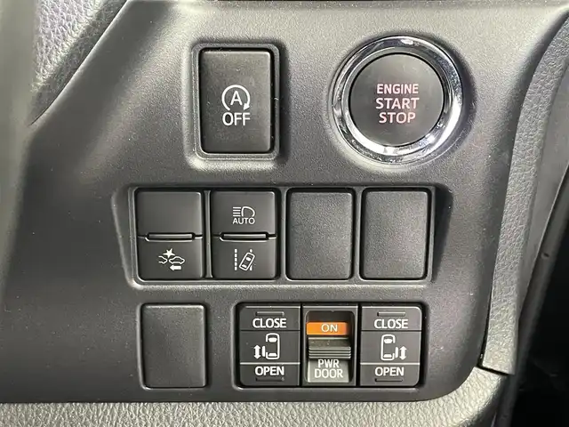 トヨタ ノア Si ダブルバイビーⅡ 埼玉県 2019(平31)年 4.1万km ブラック 純正１０インチナビ　バックカメラ　ビルトインＥＴＣ　前後ドライブレコーダー　セーフティセンス　クルーズコントロール　純正アルミホイール　スマートキー　オートハイビーム　ＬＥＤヘッドライト　地デジＴＶ