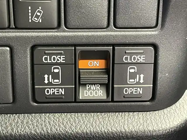 トヨタ ノア Si ダブルバイビーⅡ 埼玉県 2019(平31)年 4.1万km ブラック 純正１０インチナビ　バックカメラ　ビルトインＥＴＣ　前後ドライブレコーダー　セーフティセンス　クルーズコントロール　純正アルミホイール　スマートキー　オートハイビーム　ＬＥＤヘッドライト　地デジＴＶ