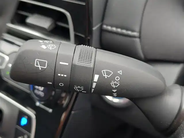 トヨタ アクア Z 東京都 2023(令5)年 0.8万km プラチナホワイトパールマイカ Toyota Safety Sense/・プリクラッシュセーフティ/・レーントレーシングアシスト/・オートマチックハイビーム/・レーダークルーズコントロール/・ブラインドスポットモニター/・クリアランスソナー/パノラミックビューモニター/プッシュスタート/純正10.5インチナビ/フルセグTV/ETC/100V電源/LEDヘッドライト/ドアバイザー/16インチ純正アルミホイール/スマートキー