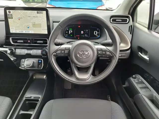 トヨタ アクア Z 東京都 2023(令5)年 0.8万km プラチナホワイトパールマイカ Toyota Safety Sense/・プリクラッシュセーフティ/・レーントレーシングアシスト/・オートマチックハイビーム/・レーダークルーズコントロール/・ブラインドスポットモニター/・クリアランスソナー/パノラミックビューモニター/プッシュスタート/純正10.5インチナビ/フルセグTV/ETC/100V電源/LEDヘッドライト/ドアバイザー/16インチ純正アルミホイール/スマートキー