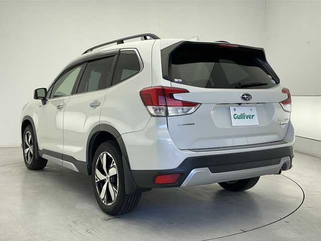 スバル フォレスター ハイブリッド 千葉県 2020(令2)年 4.3万km パール 衝突軽減ブレーキ/オートライト/パドルシフト/4WD/レーンキープアシスト/ヒートシーター/ステアリングヒーター/純正ナビ/（フルセグ/Bluetooth/USB/FM/AM）/ドライブレコーダー/レザーシート/パワーシート/ブラインドスポットモニター/パワーリアゲート/SRH/SRVD