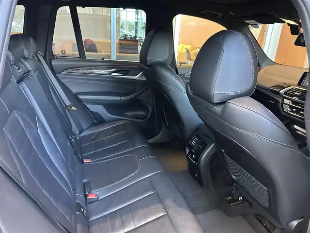 ＢＭＷ Ｘ３ xDrive20d Mスポーツ 宮城県 2018(平30)年 4.4万km ゴールド BMW Individualボディカラー：サン・ストーン（C1N）/セレクトパッケージ/　・電動パノラマガラスサンルーフ/　・リヤサイドウインドーローラーブラインド/　・harman/kardonサラウンドサウンドシステム/ハイラインパッケージ/　・ランバーサポート（D/N席）/　・リヤシートヒーティング/　・ヴァーネスカレザーシート/　・ポプラグレーファインウッドインテリアトリム/アクティブクルーズコントロール/レーンキープアシスト/ブラインドスポットモニター/ヘッドアップディスプレイ/iDriveナビゲーションシステム/フルセグTV/トップビューカメラ/純正19インチAW/コンフォートアクセス/パワーバックドア