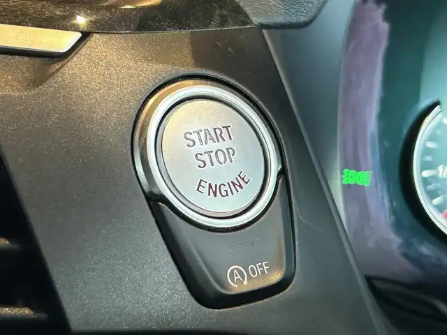 ＢＭＷ Ｘ３ xDrive20d Mスポーツ 宮城県 2018(平30)年 4.4万km ゴールド BMW Individualボディカラー：サン・ストーン（C1N）/セレクトパッケージ/　・電動パノラマガラスサンルーフ/　・リヤサイドウインドーローラーブラインド/　・harman/kardonサラウンドサウンドシステム/ハイラインパッケージ/　・ランバーサポート（D/N席）/　・リヤシートヒーティング/　・ヴァーネスカレザーシート/　・ポプラグレーファインウッドインテリアトリム/アクティブクルーズコントロール/レーンキープアシスト/ブラインドスポットモニター/ヘッドアップディスプレイ/iDriveナビゲーションシステム/フルセグTV/トップビューカメラ/純正19インチAW/コンフォートアクセス/パワーバックドア