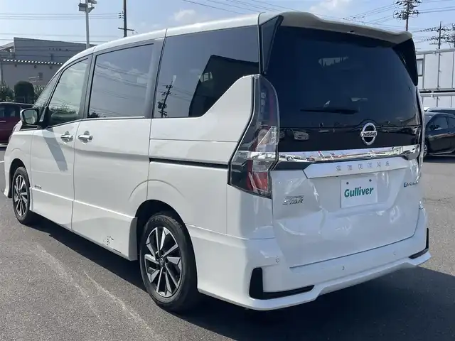 日産 セレナ e－パワー ハイウェイスター V 岡山県 2022(令4)年 5.1万km ブリリアントホワイトパール 登録時走行距離50276km/ALPINE11インチナビ/フルセグTV(AM/FM/CD/DVD/Bluetooth)/ALPINE12.8インチフリップダウンモニター/両側パワースライドドア/アラウンドビューモニター/ビルトインETC/ドライブレコーダー/インテリジェントルームミラー/プロパイロット/・インテリジェントクルーズコントロール/・車線逸脱防止支援システム/クリアランスソナー/衝突軽減ブレーキ/横滑り防止装置/オートマチックハイビーム/アイドリングストップ/D/N席シートヒーター/ステアリングヒーター/16インチ純正AW/社外フロアマット