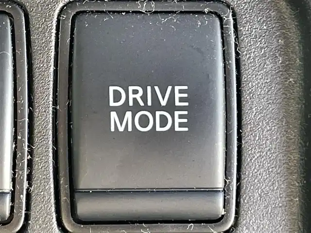 日産 セレナ e－パワー ハイウェイスター V 岡山県 2022(令4)年 5.1万km ブリリアントホワイトパール 登録時走行距離50276km/ALPINE11インチナビ/フルセグTV(AM/FM/CD/DVD/Bluetooth)/ALPINE12.8インチフリップダウンモニター/両側パワースライドドア/アラウンドビューモニター/ビルトインETC/ドライブレコーダー/インテリジェントルームミラー/プロパイロット/・インテリジェントクルーズコントロール/・車線逸脱防止支援システム/クリアランスソナー/衝突軽減ブレーキ/横滑り防止装置/オートマチックハイビーム/アイドリングストップ/D/N席シートヒーター/ステアリングヒーター/16インチ純正AW/社外フロアマット