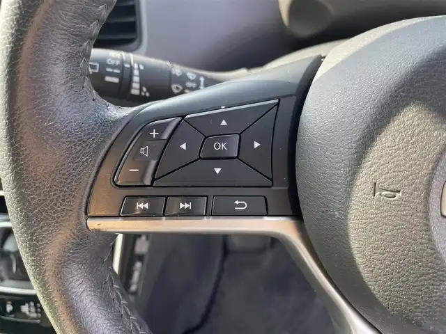 日産 セレナ e－パワー ハイウェイスター V 岡山県 2022(令4)年 5.1万km ブリリアントホワイトパール 登録時走行距離50276km/ALPINE11インチナビ/フルセグTV(AM/FM/CD/DVD/Bluetooth)/ALPINE12.8インチフリップダウンモニター/両側パワースライドドア/アラウンドビューモニター/ビルトインETC/ドライブレコーダー/インテリジェントルームミラー/プロパイロット/・インテリジェントクルーズコントロール/・車線逸脱防止支援システム/クリアランスソナー/衝突軽減ブレーキ/横滑り防止装置/オートマチックハイビーム/アイドリングストップ/D/N席シートヒーター/ステアリングヒーター/16インチ純正AW/社外フロアマット