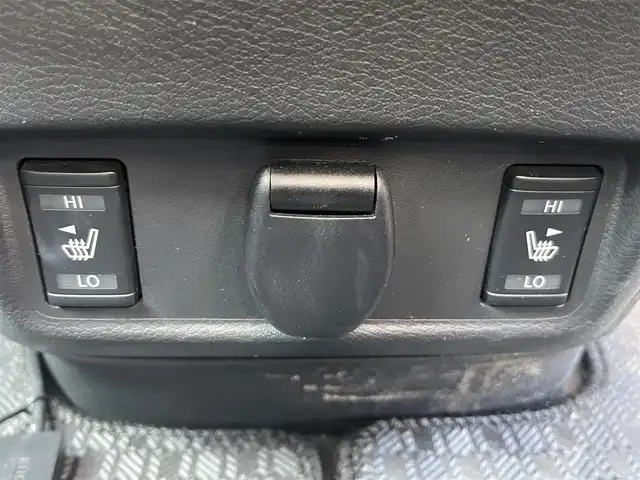 日産 セレナ e－パワー ハイウェイスター V 岡山県 2022(令4)年 5.1万km ブリリアントホワイトパール 登録時走行距離50276km/ALPINE11インチナビ/フルセグTV(AM/FM/CD/DVD/Bluetooth)/ALPINE12.8インチフリップダウンモニター/両側パワースライドドア/アラウンドビューモニター/ビルトインETC/ドライブレコーダー/インテリジェントルームミラー/プロパイロット/・インテリジェントクルーズコントロール/・車線逸脱防止支援システム/クリアランスソナー/衝突軽減ブレーキ/横滑り防止装置/オートマチックハイビーム/アイドリングストップ/D/N席シートヒーター/ステアリングヒーター/16インチ純正AW/社外フロアマット