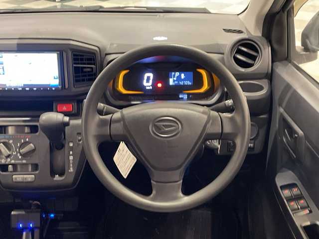 ダイハツ ミラ イース L SAⅢ 福井県 2020(令2)年 4.3万km ブラックマイカメタリック ストラーダ７インチメモリーナビ/ワンセグTV/CD/BT/スマートアシストIII/・衝突回避支援ブレーキ/・オートハイビーム/・コーナーセンサー/盗難防止装置/ETC/ミラー一体型ドライブレコーダー/社外AW付スタッドレスタイヤ車載/社外フロアマット