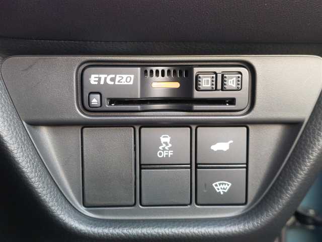 ホンダ ＺＲ－Ｖ ハイブリッド e:HEV Z 東京都 2024(令6)年 0.3万km 緑 純正ナビ/マルチビューカメラシステム/ドライブレコーダー/ビルトインETC/BOSEプレミアムサウンドシステム/レザーシート/パワーシート/シートヒーター/ステアリングヒーター/パドルシフト/Honda　SENSING/・衝突軽減ブレーキ/・誤発進抑制機能/・路外逸脱抑制機能/・アダプティブクルーズコントロール/・車線維持支援システム/・ブラインドスポットモニター