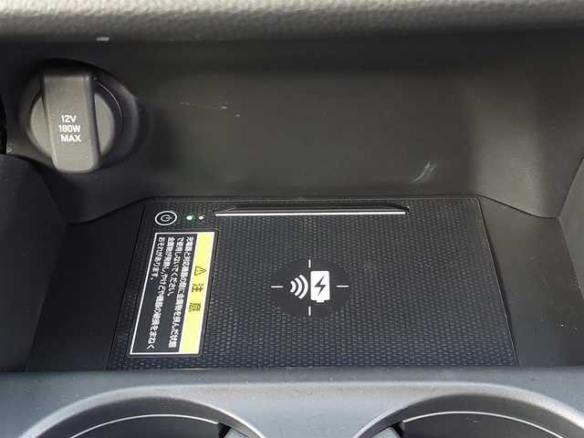 ホンダ ＺＲ－Ｖ ハイブリッド e:HEV Z 東京都 2024(令6)年 0.3万km 緑 純正ナビ/マルチビューカメラシステム/ドライブレコーダー/ビルトインETC/BOSEプレミアムサウンドシステム/レザーシート/パワーシート/シートヒーター/ステアリングヒーター/パドルシフト/Honda　SENSING/・衝突軽減ブレーキ/・誤発進抑制機能/・路外逸脱抑制機能/・アダプティブクルーズコントロール/・車線維持支援システム/・ブラインドスポットモニター