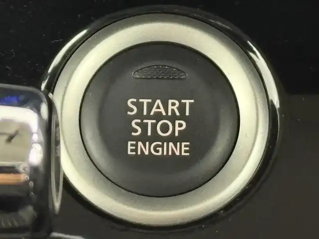 日産 デイズ ルークス ハイウェイスターX 愛知県 2015(平27)年 3.8万km スパークリングレッドM SDナビ/アラウンドビューモニター/パワースライドドア/ETC/ドライブレコーダー/オートライト/電動格納ミラー/純正14インチアルミホイール/ステアリングスイッチ/純正フロアマット/ロールサンシェード/LEDヘッドライト/プッシュスタート/スマートキー