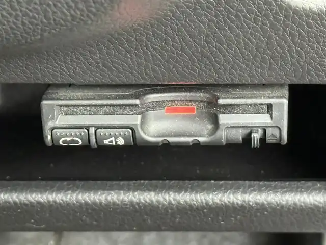 日産 デイズ ルークス ハイウェイスターX 愛知県 2015(平27)年 3.8万km スパークリングレッドM SDナビ/アラウンドビューモニター/パワースライドドア/ETC/ドライブレコーダー/オートライト/電動格納ミラー/純正14インチアルミホイール/ステアリングスイッチ/純正フロアマット/ロールサンシェード/LEDヘッドライト/プッシュスタート/スマートキー