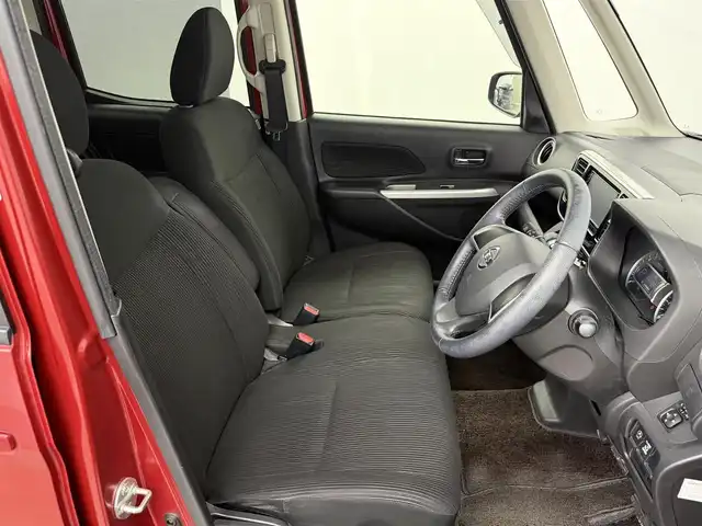 日産 デイズ ルークス ハイウェイスターX 愛知県 2015(平27)年 3.8万km スパークリングレッドM SDナビ/アラウンドビューモニター/パワースライドドア/ETC/ドライブレコーダー/オートライト/電動格納ミラー/純正14インチアルミホイール/ステアリングスイッチ/純正フロアマット/ロールサンシェード/LEDヘッドライト/プッシュスタート/スマートキー