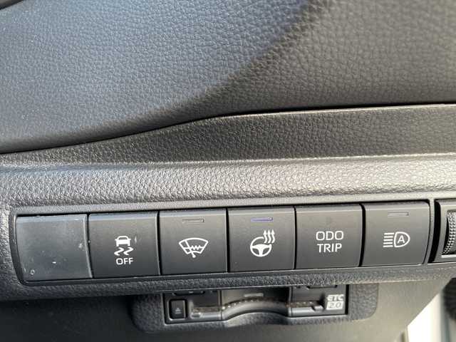 トヨタ カローラツーリング ハイブリッド ダブルバイビー 大阪府 2023(令5)年 4.2万km アティチュードブラックマイカ/プラチナホワイトパールマイカ トヨタセーフティセンス　/純正ディスプレイオーディオ　/　フルセグＴＶ／ＨＤＭＩ／ＵＳＢ／/　ａｐｐｌｅｃａｒｐｌａｙ　テレビキャンセラー　/バックカメラ　/追従型クルーズコントロール　/ＢＳＭ /シートヒーター/ステアリングヒーター/HUD/置き型充電スポット/ビルトインETC２．０/コーナーセンサー/ウィンドシールドデアイサー/SOSコール