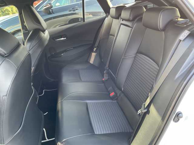 トヨタ カローラツーリング ハイブリッド ダブルバイビー 大阪府 2023(令5)年 4.2万km アティチュードブラックマイカ/プラチナホワイトパールマイカ トヨタセーフティセンス　/純正ディスプレイオーディオ　/　フルセグＴＶ／ＨＤＭＩ／ＵＳＢ／/　ａｐｐｌｅｃａｒｐｌａｙ　テレビキャンセラー　/バックカメラ　/追従型クルーズコントロール　/ＢＳＭ /シートヒーター/ステアリングヒーター/HUD/置き型充電スポット/ビルトインETC２．０/コーナーセンサー/ウィンドシールドデアイサー/SOSコール