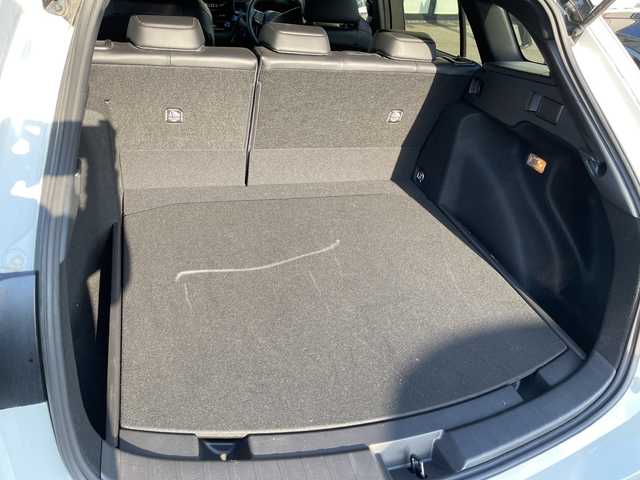 トヨタ カローラツーリング ハイブリッド ダブルバイビー 大阪府 2023(令5)年 4.2万km アティチュードブラックマイカ/プラチナホワイトパールマイカ トヨタセーフティセンス　/純正ディスプレイオーディオ　/　フルセグＴＶ／ＨＤＭＩ／ＵＳＢ／/　ａｐｐｌｅｃａｒｐｌａｙ　テレビキャンセラー　/バックカメラ　/追従型クルーズコントロール　/ＢＳＭ /シートヒーター/ステアリングヒーター/HUD/置き型充電スポット/ビルトインETC２．０/コーナーセンサー/ウィンドシールドデアイサー/SOSコール